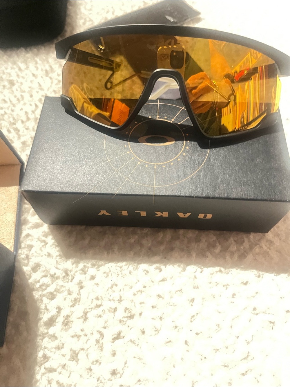 New Oakley Black Frame Sunglasses with Amber Mirror Lens! Comes with case etc